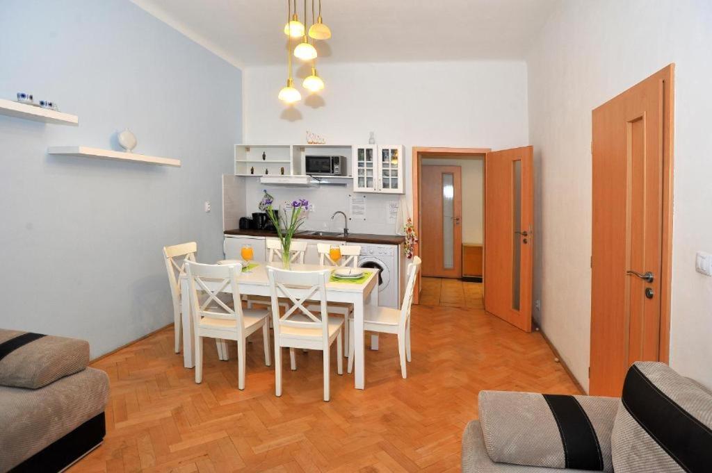 Condo in Vinohrady Praga Esterno foto
