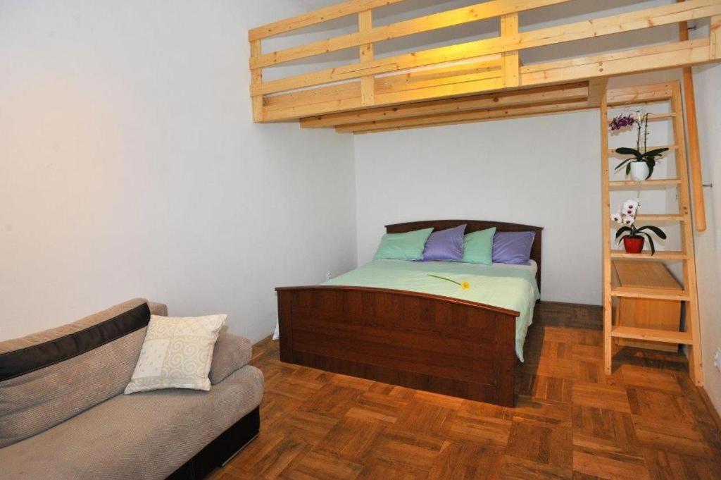 Condo in Vinohrady Praga Esterno foto