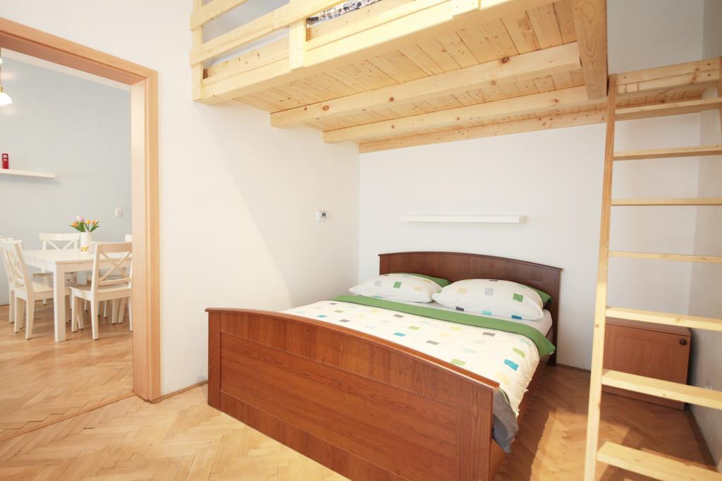 Condo in Vinohrady Praga Esterno foto