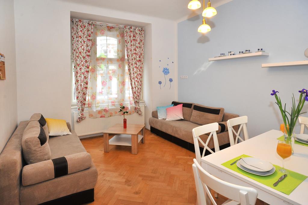 Condo in Vinohrady Praga Esterno foto