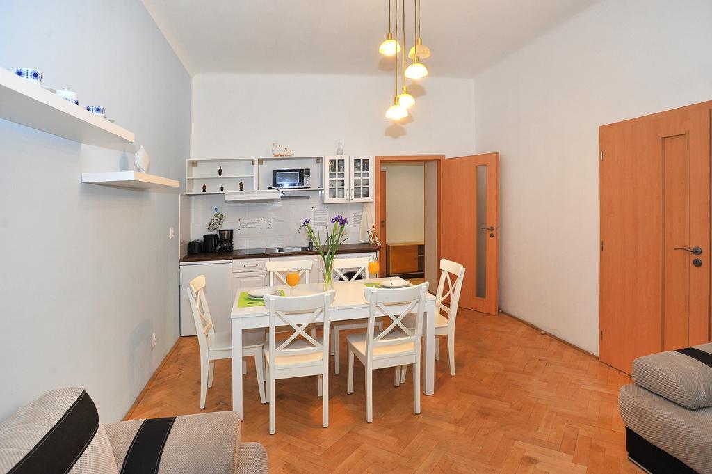 Condo in Vinohrady Praga Esterno foto