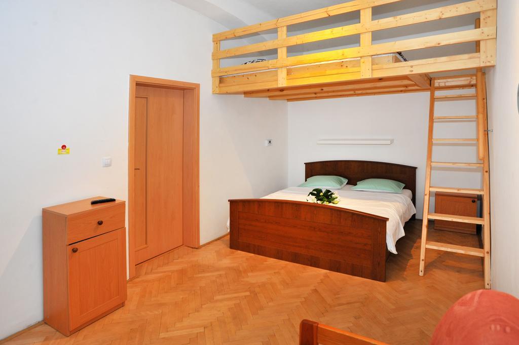 Condo in Vinohrady Praga Esterno foto